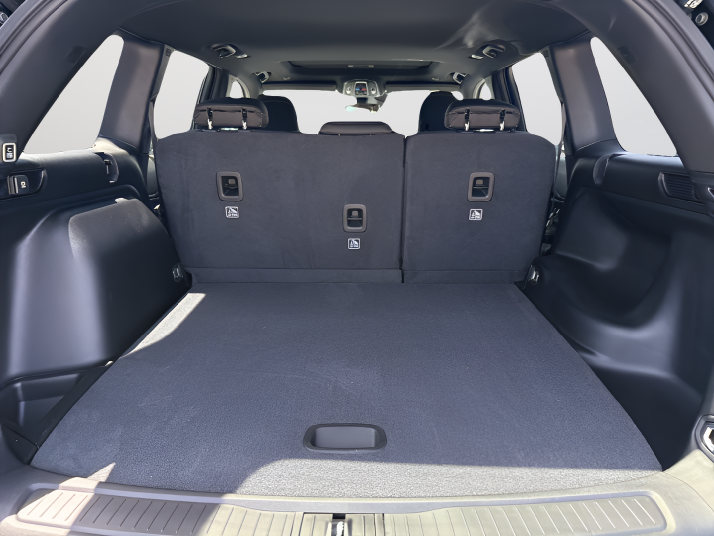New 2026 Diamond Black Crystal Pearl-Coat Exterior Paint Jeep Laredo X image 43