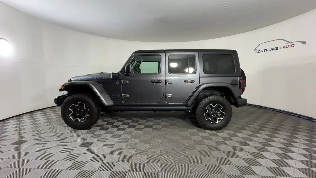 Used 2023 Gray Jeep Rubicon 4xe image 5