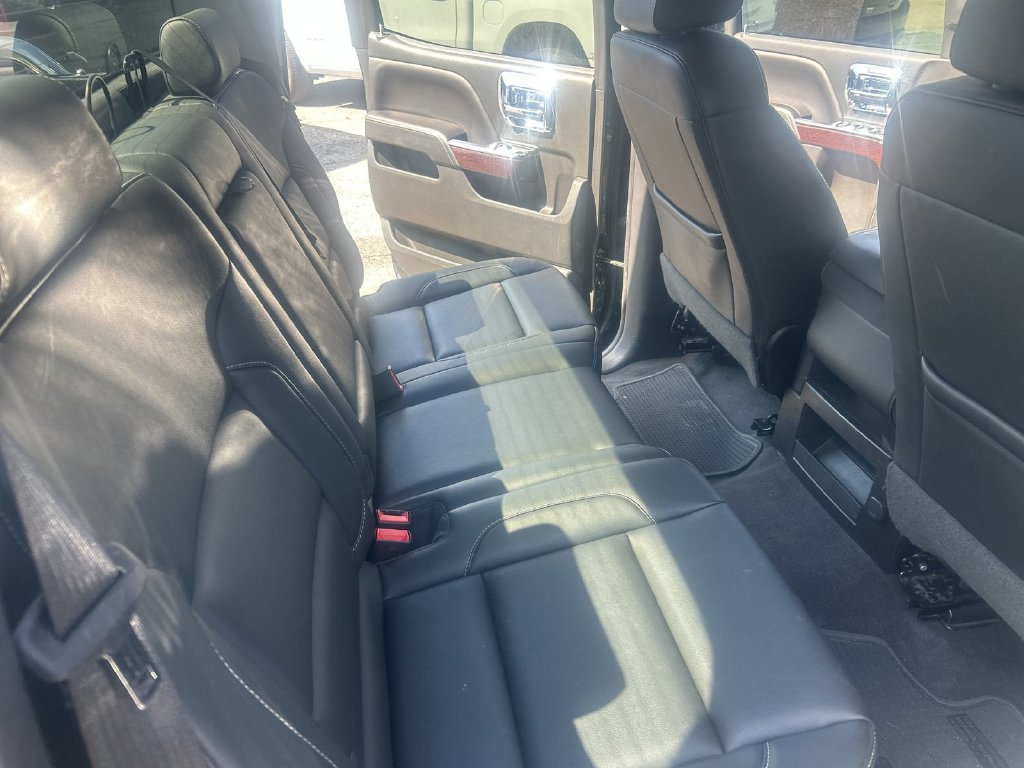 Used 2018 Black GMC SLT image 18