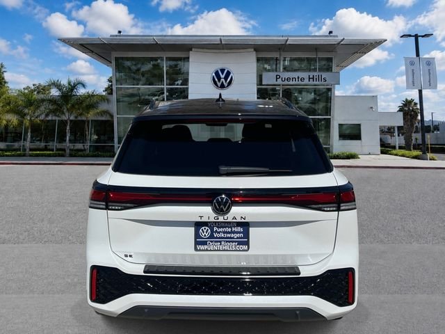 New 2026 White/off-white Volkswagen 2.0T SE R-Line Black image 5