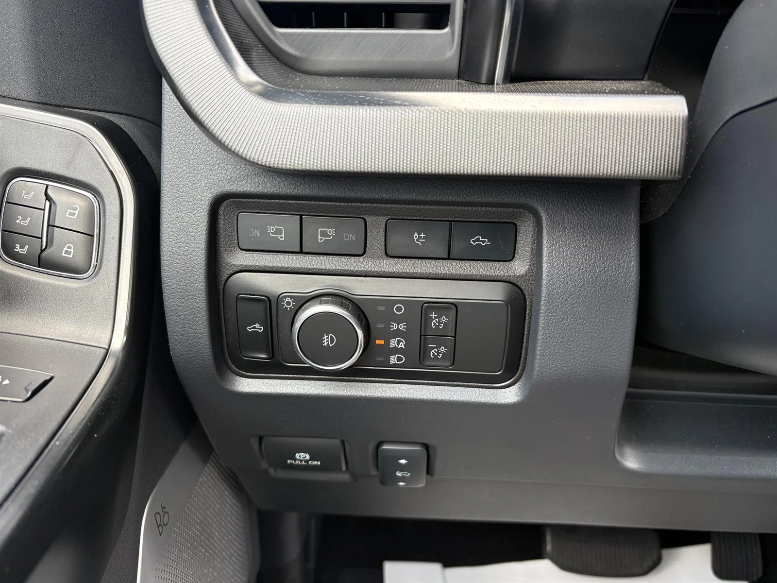 Used 2024 Black Ford Platinum image 34