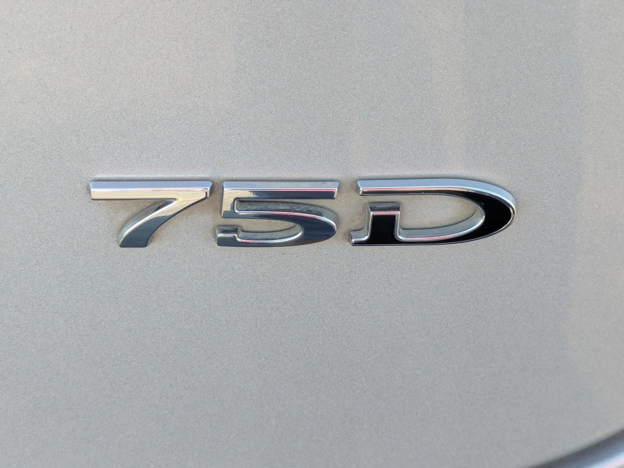 Used 2018 Silver Tesla 75D image 27