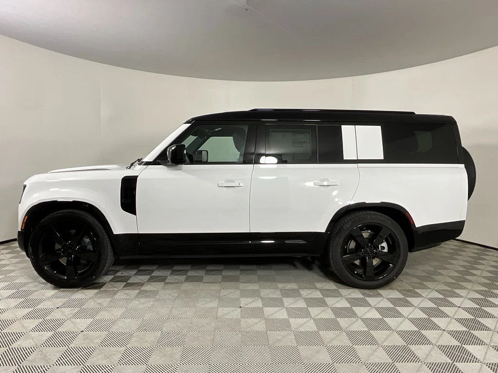 2026 Land Rover Defender X-Dynamic SE - Photo 6