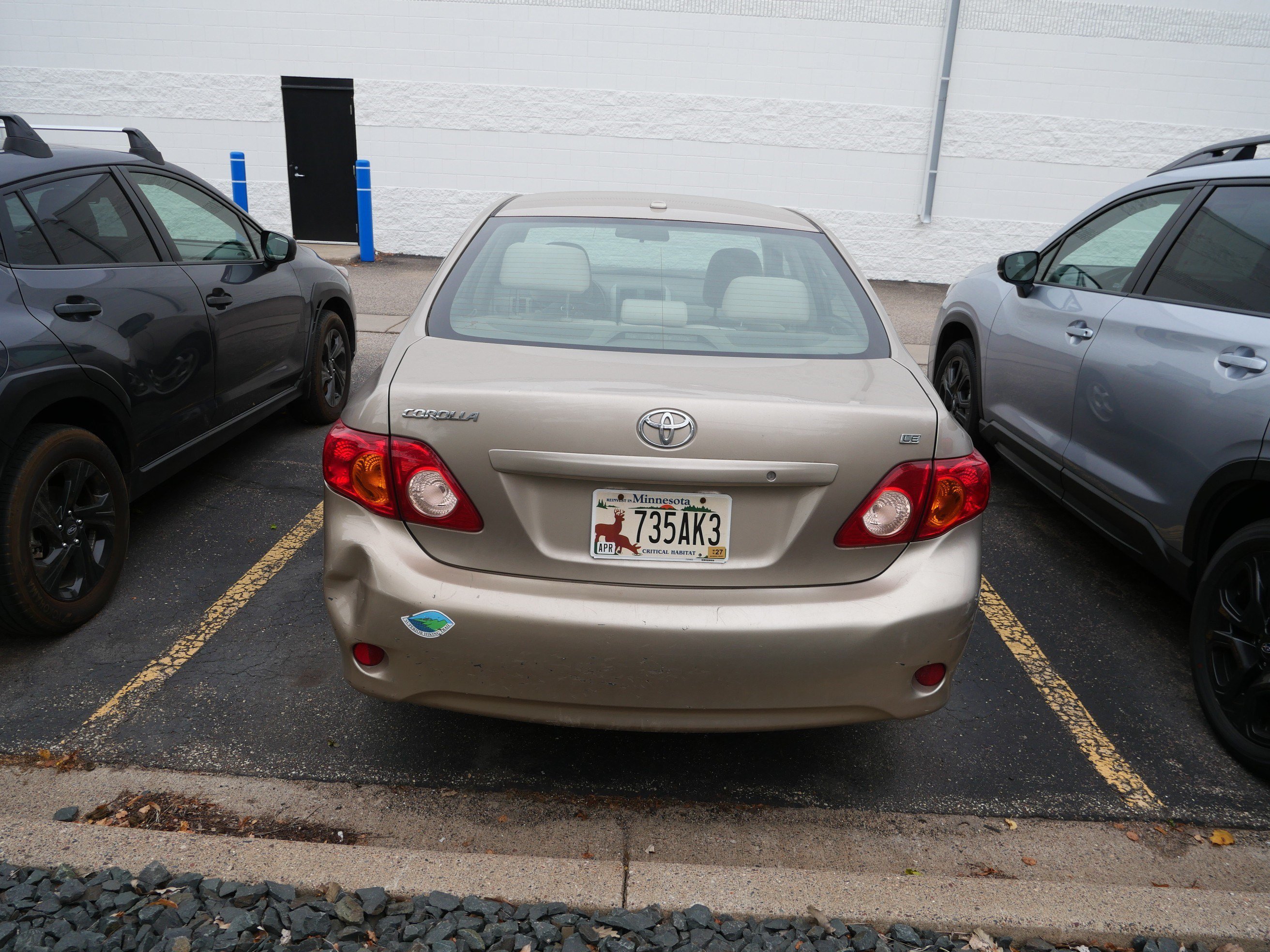 Used 2009 Desert Sand Mica Toyota LE image 7