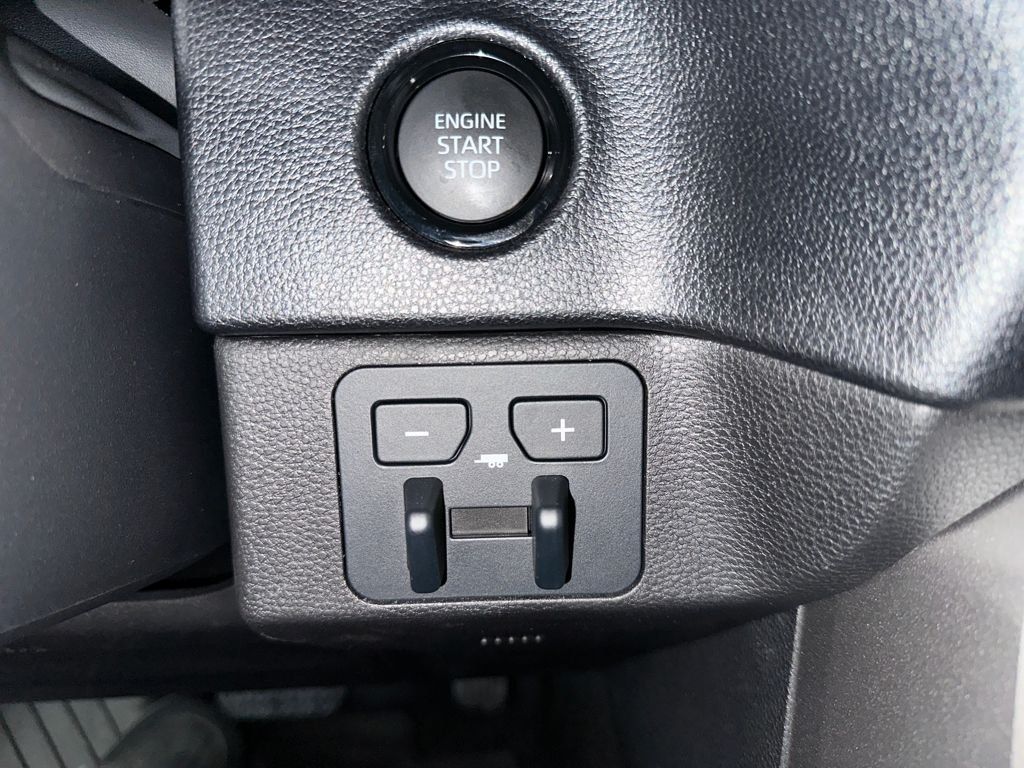 Used 2026 White Toyota SR5 image 28