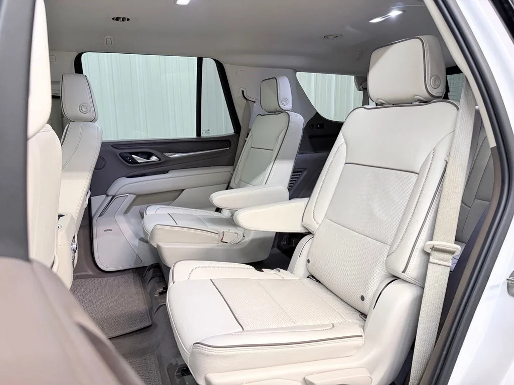 Used 2021 White Frost GMC Denali image 41