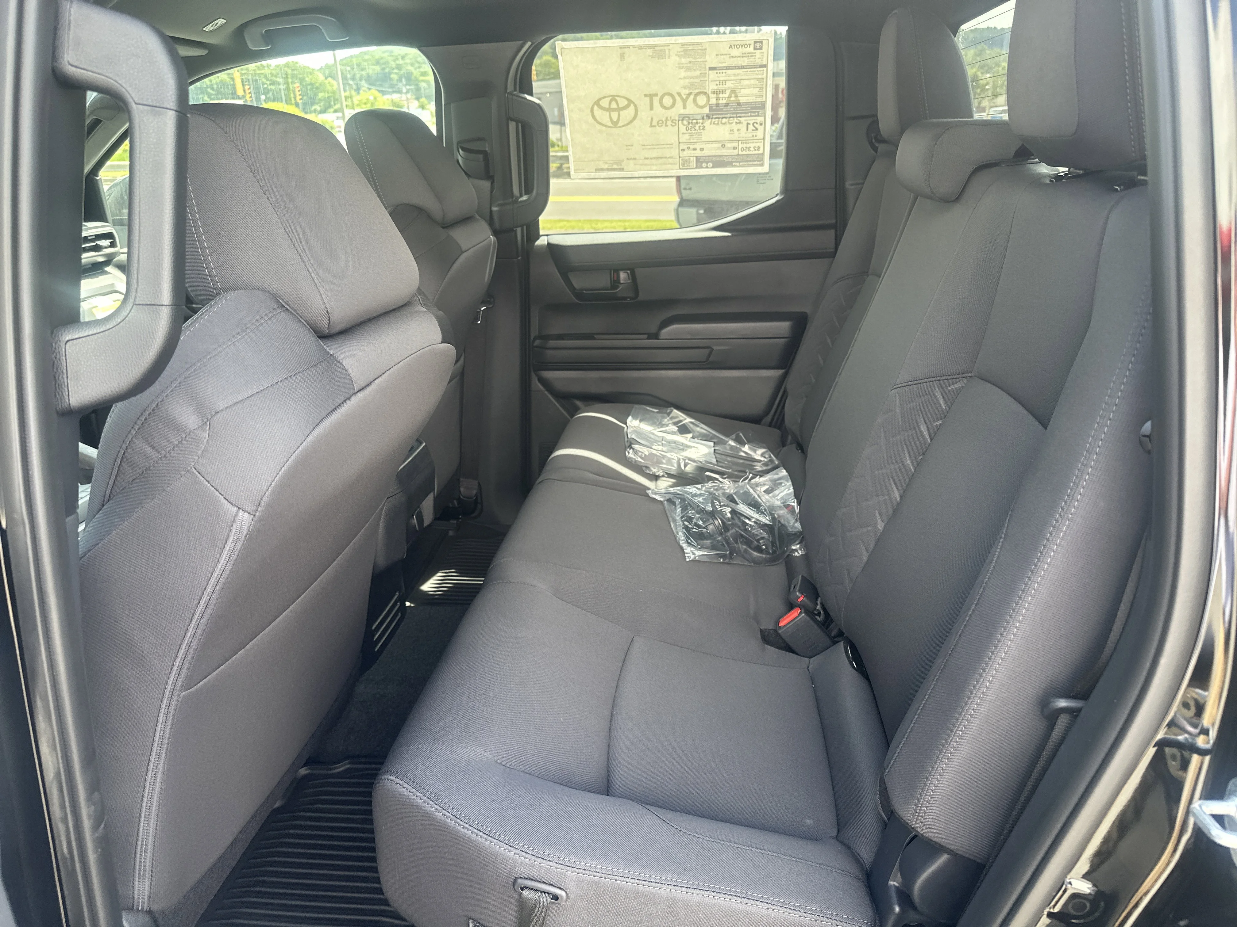 2026 Toyota Tacoma SR5 - Photo 9