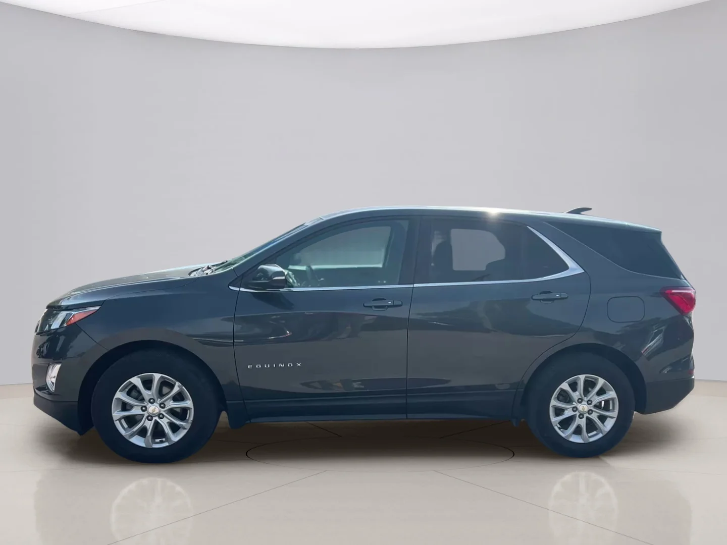 Used 2019 Gray Chevrolet LT image 3
