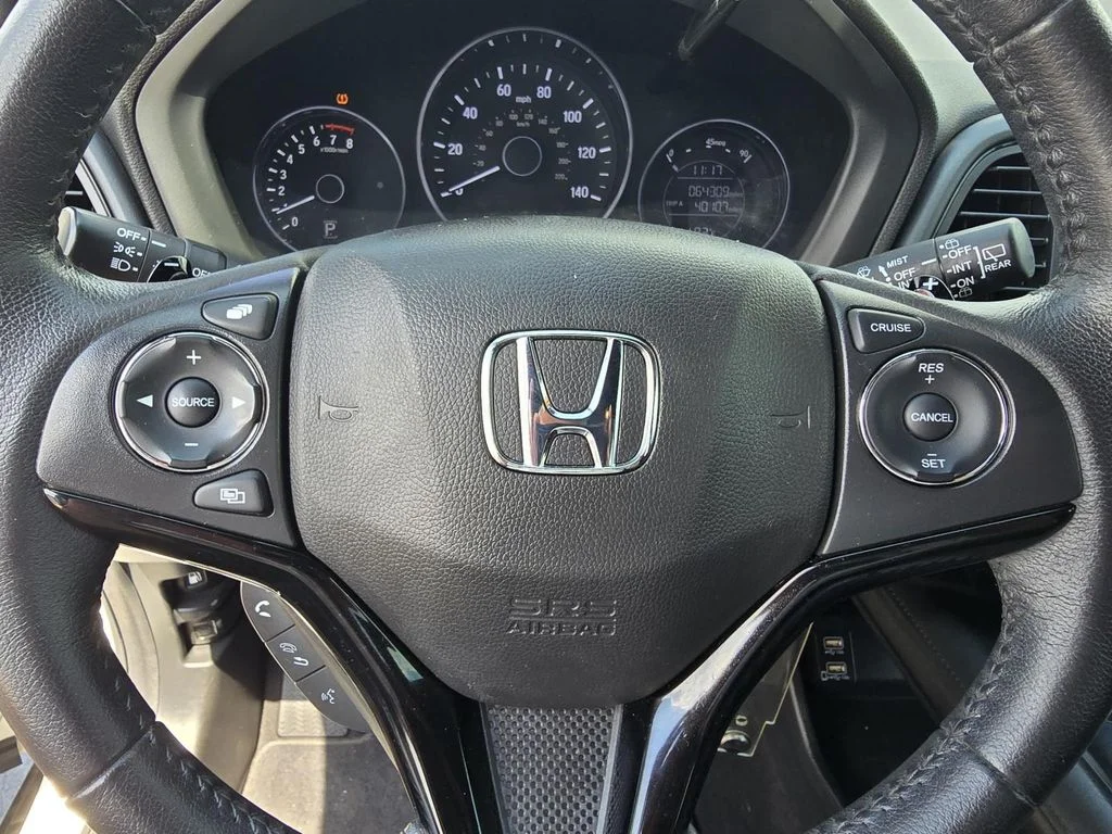Used 2022 White Honda 2WD Sport image 12