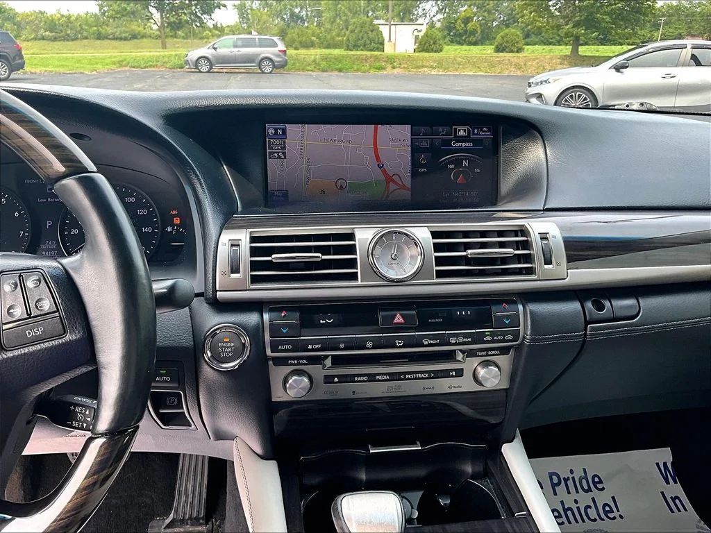 Used 2014 Silver Lexus 460 image 31