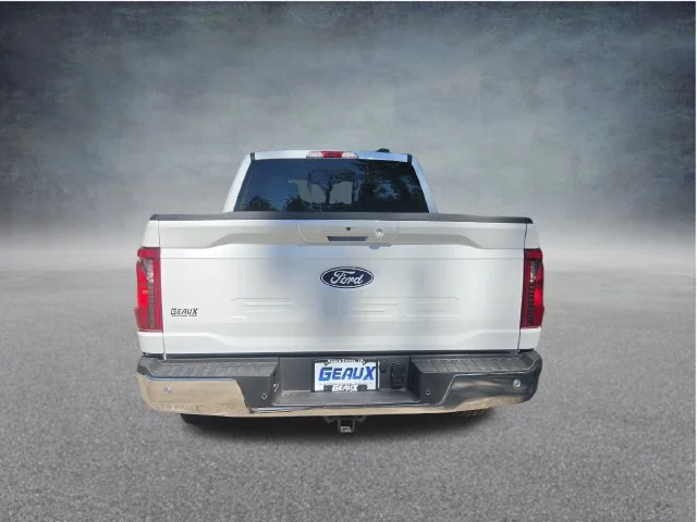 New 2026 Oxford White Ford XLT image 7