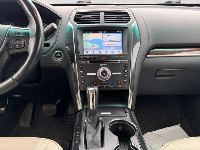 Used 2017 White Ford Platinum image 11