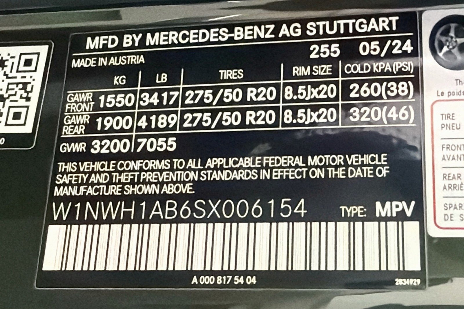 Certified Used 2025 MANUFAKTUR Olive Metallic Mercedes-Benz G 550 image 26