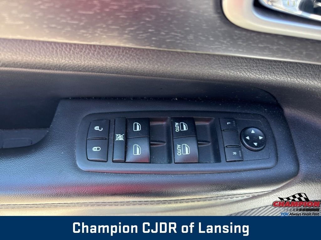 Used 2018 Bright White Clearcoat Jeep Laredo E image 15