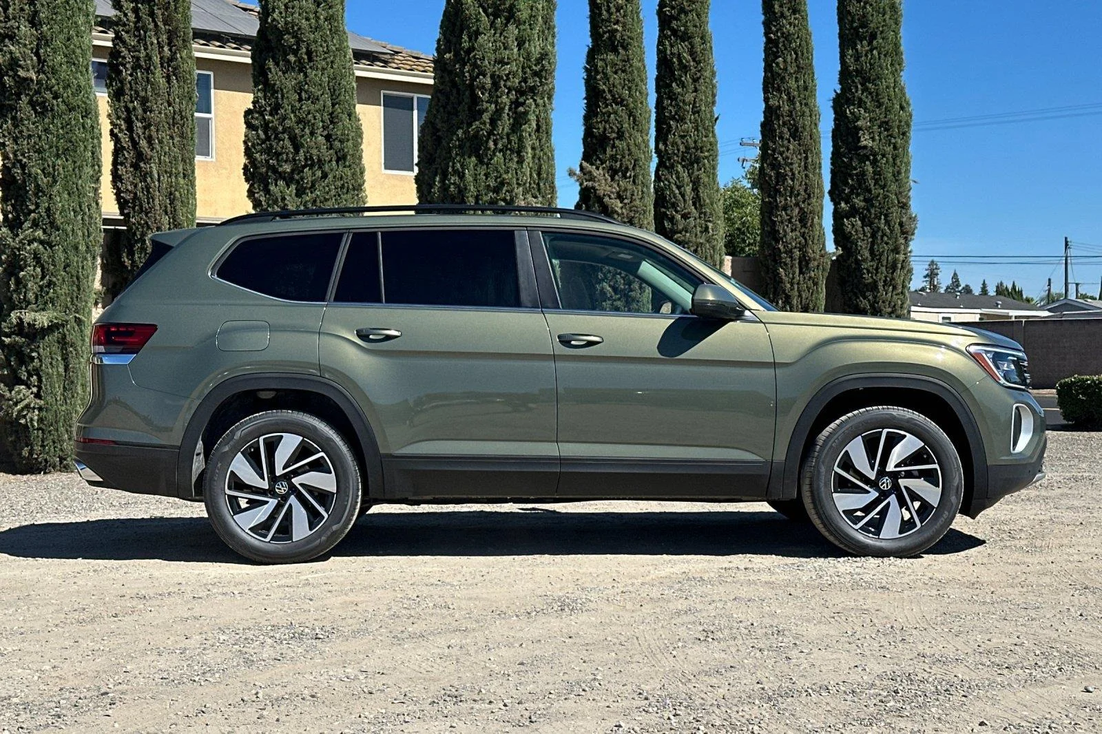 New 2026 Avocado Green Pearl Volkswagen 2.0T SE w/Technology image 3