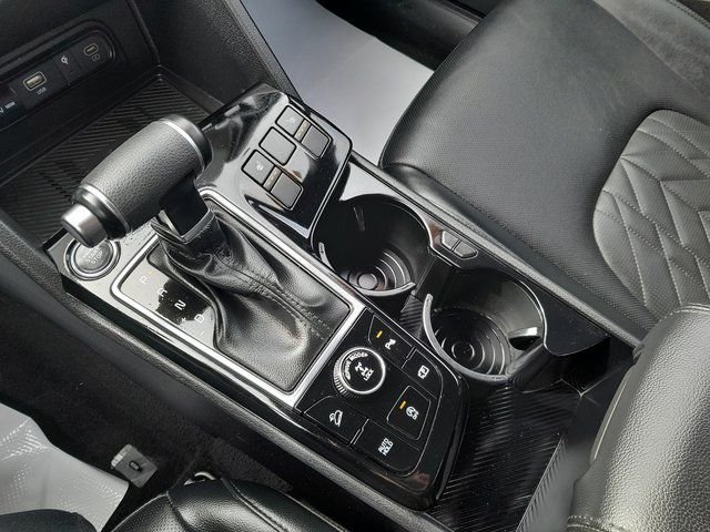 Used 2023 White Kia X-Line image 25