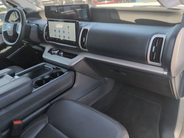 Used 2025 White Ford Active image 29