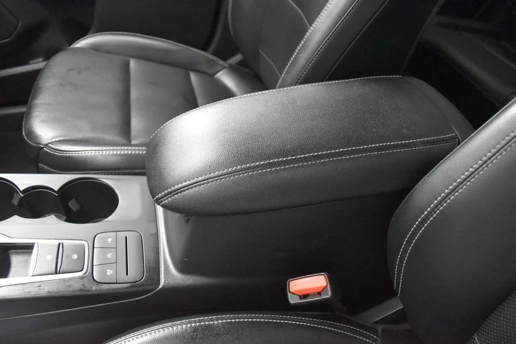 Used 2022 Blue Ford Titanium image 18
