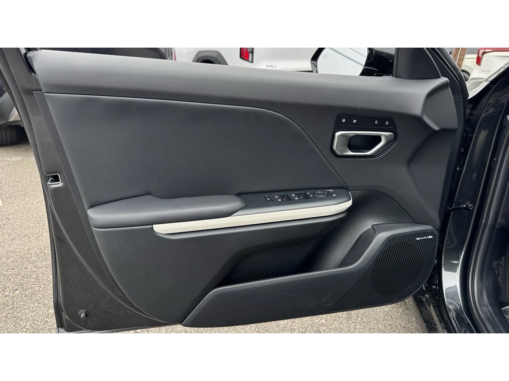 New 2025 Interstellar Gray Kia GT-Line image 27