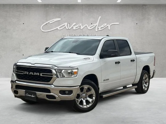 2023 RAM 1500 Big Horn/Lone Star 4x4 Crew Cab 5'7's photo