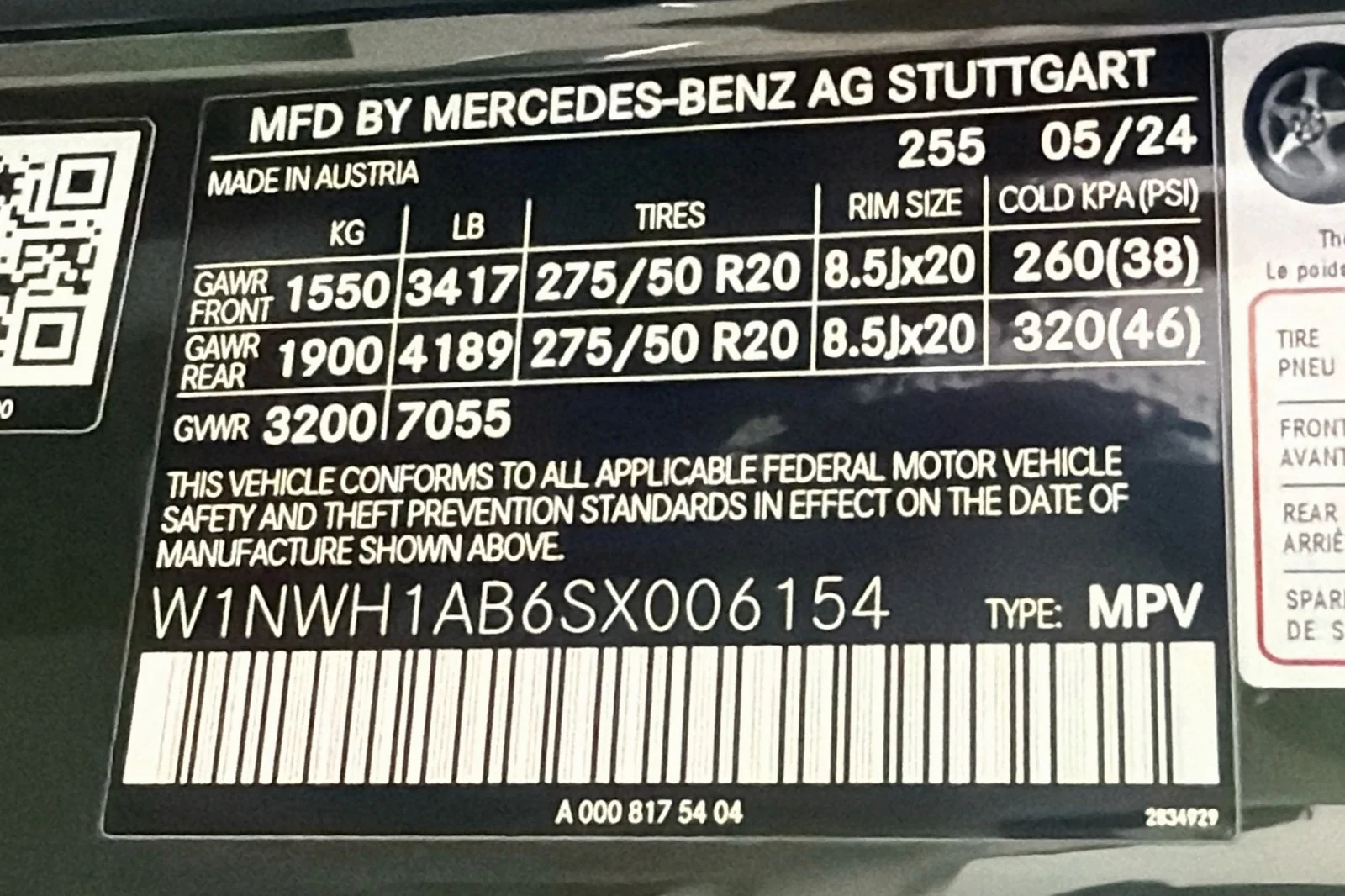 Certified Used 2025 MANUFAKTUR Olive Metallic Mercedes-Benz G 550 image 26