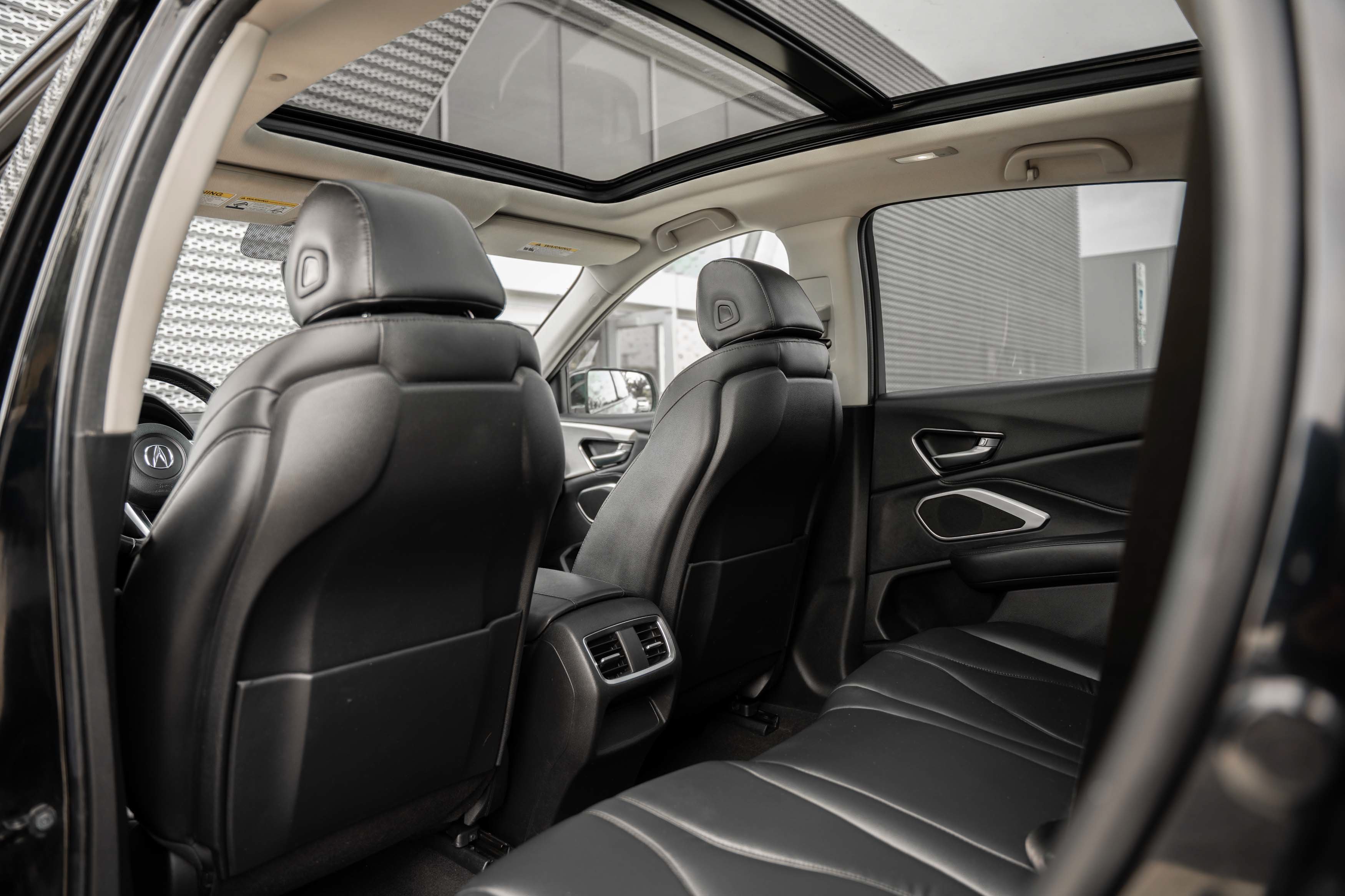 Used 2021 Majestic Black Pearl Acura Base image 16