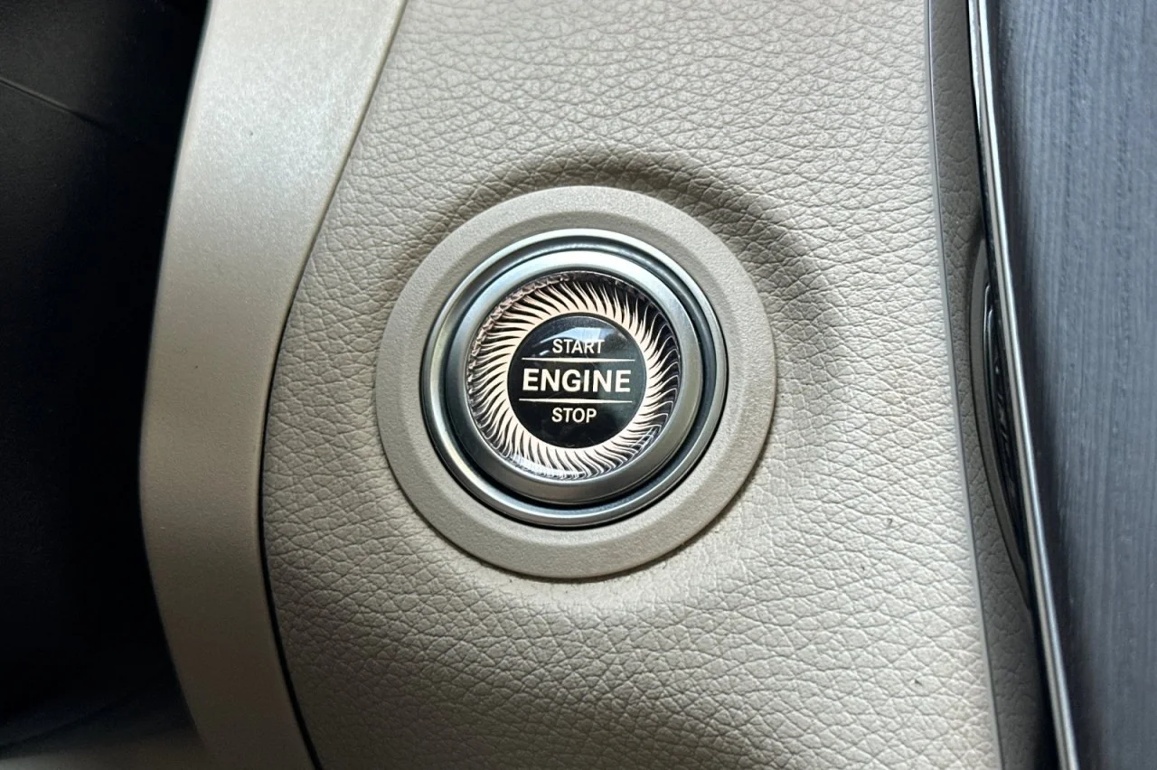 Certified Used 2022 MANUFAKTUR Selenite Grey Magno Mercedes-Benz C 300 image 18