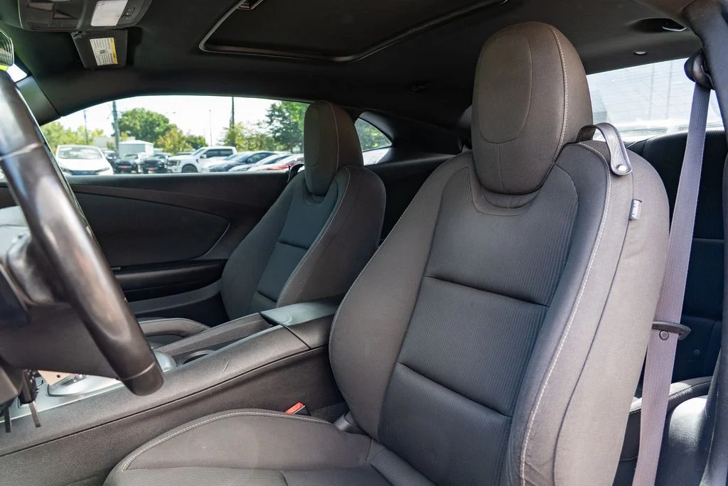 Used 2015 White Chevrolet 1LT image 19
