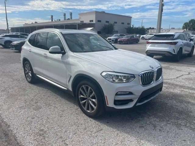 Used 2019 Alpine White BMW sDrive30i image 1