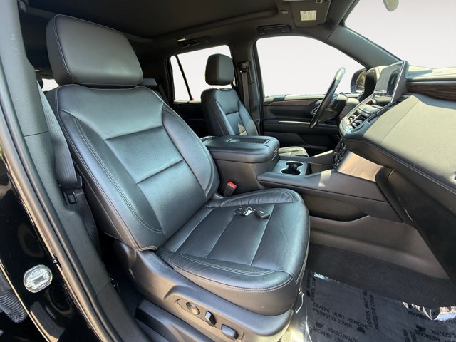 Used 2021 Black Chevrolet Z71 image 19