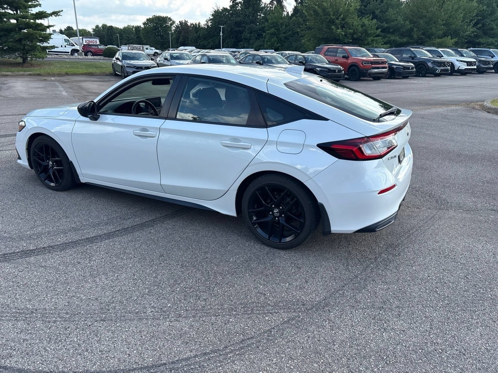 Certified Used 2022 Platinum White Pearl Honda Sport image 8