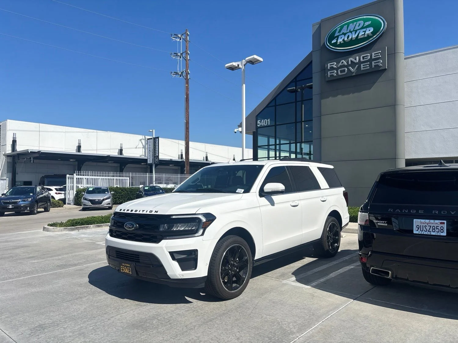 2022 Ford Expedition Limited's photo