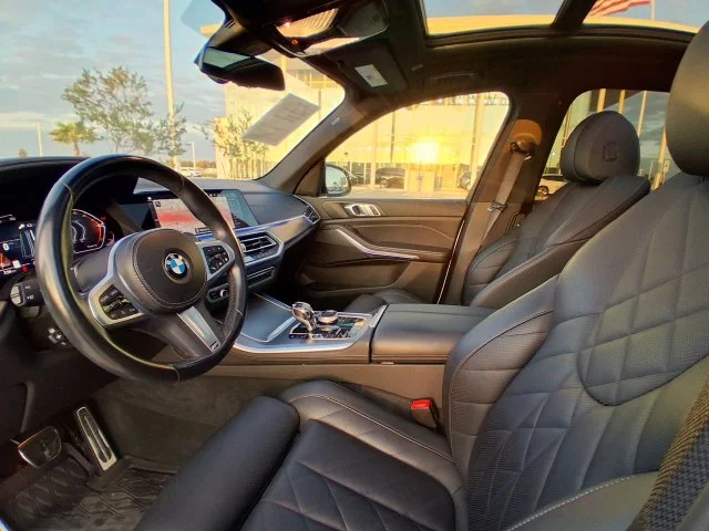 Used 2023 White BMW sDrive40i image 11