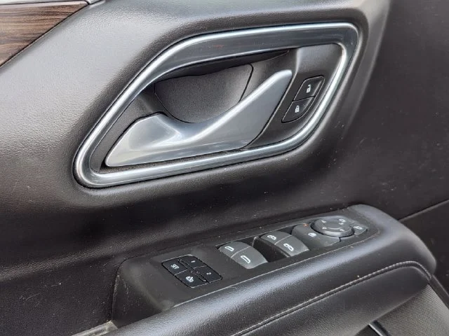 Used 2022 White Chevrolet LT image 14