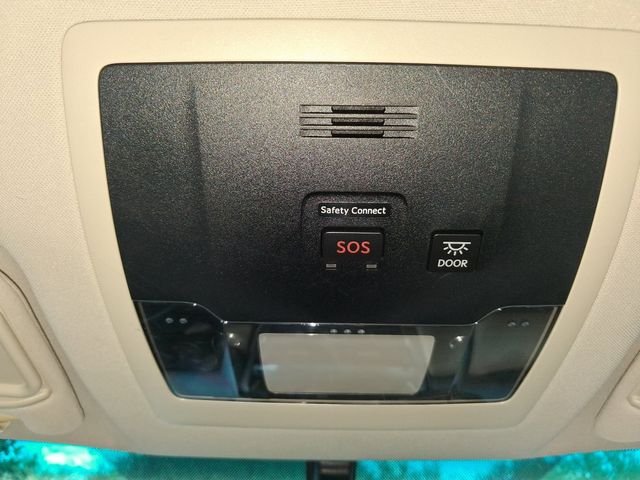 Used 2016 Black Lexus 200t image 31