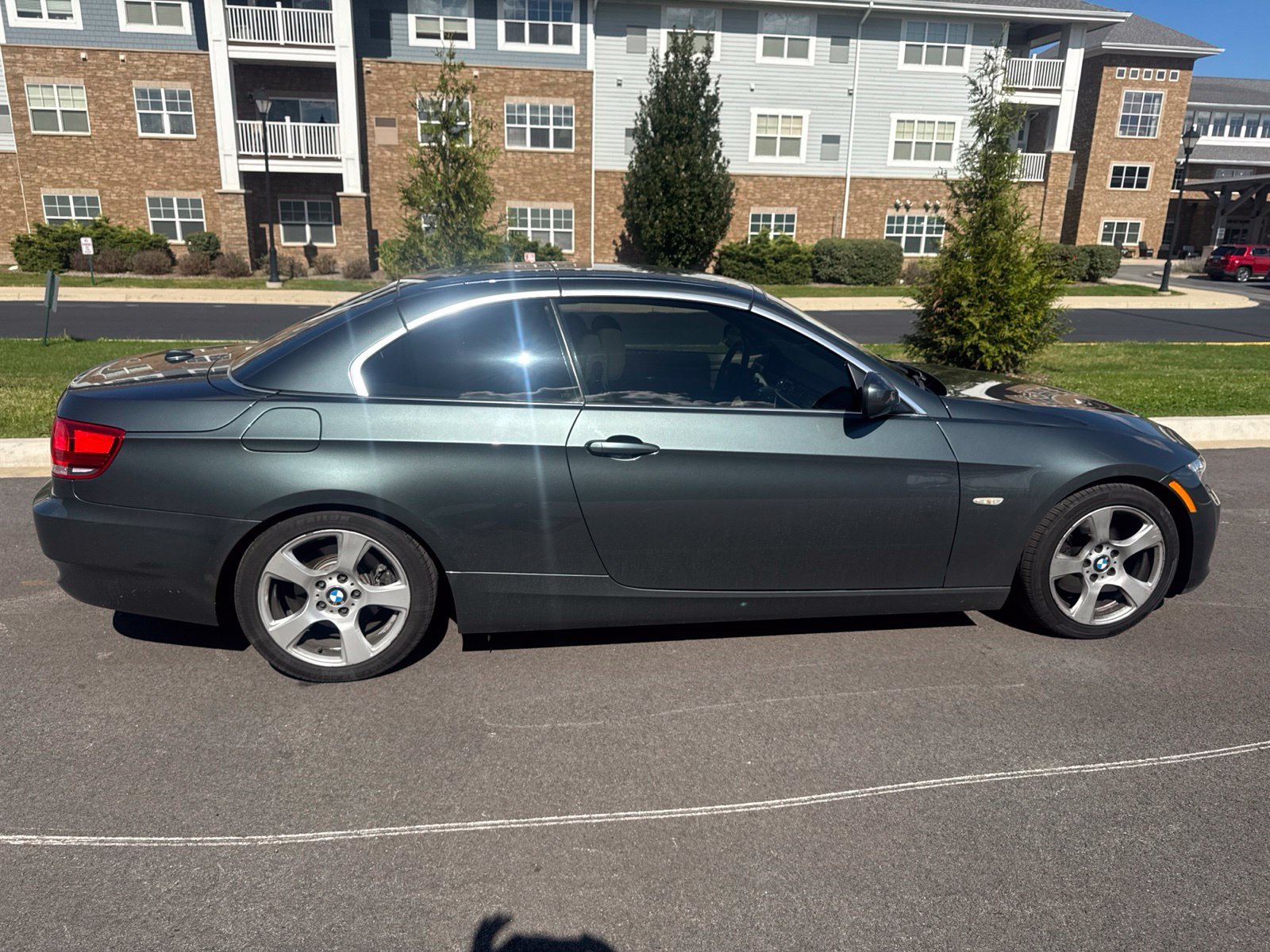 Used 2010 Green BMW 328i image 5