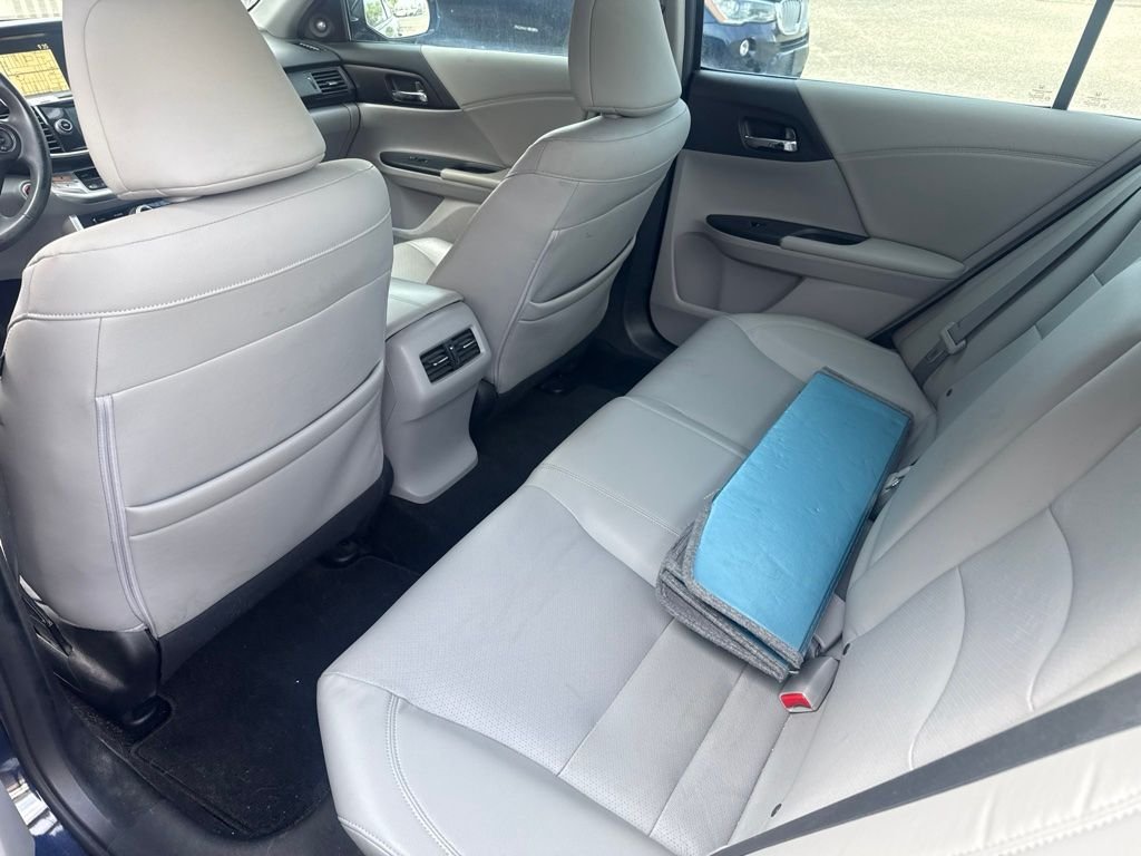 Used 2015 Blue Honda EX-L image 12