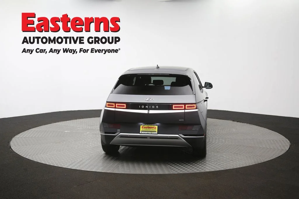 Used 2023 Gray Hyundai SEL image 35