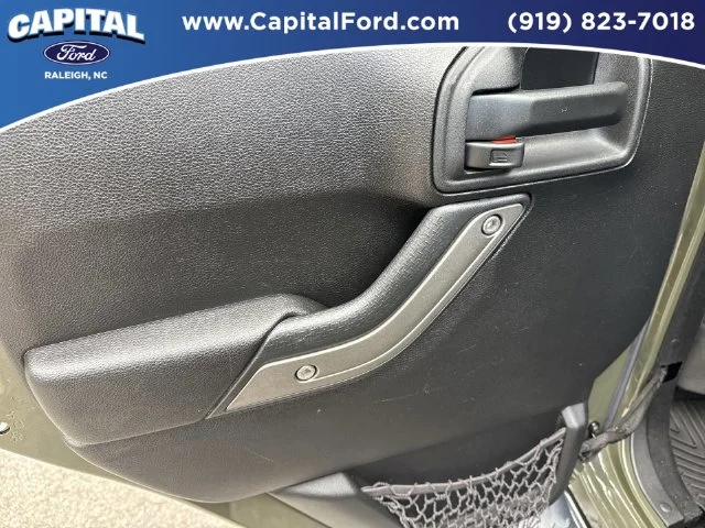 Used 2015 Green Jeep Unlimited Sport image 17