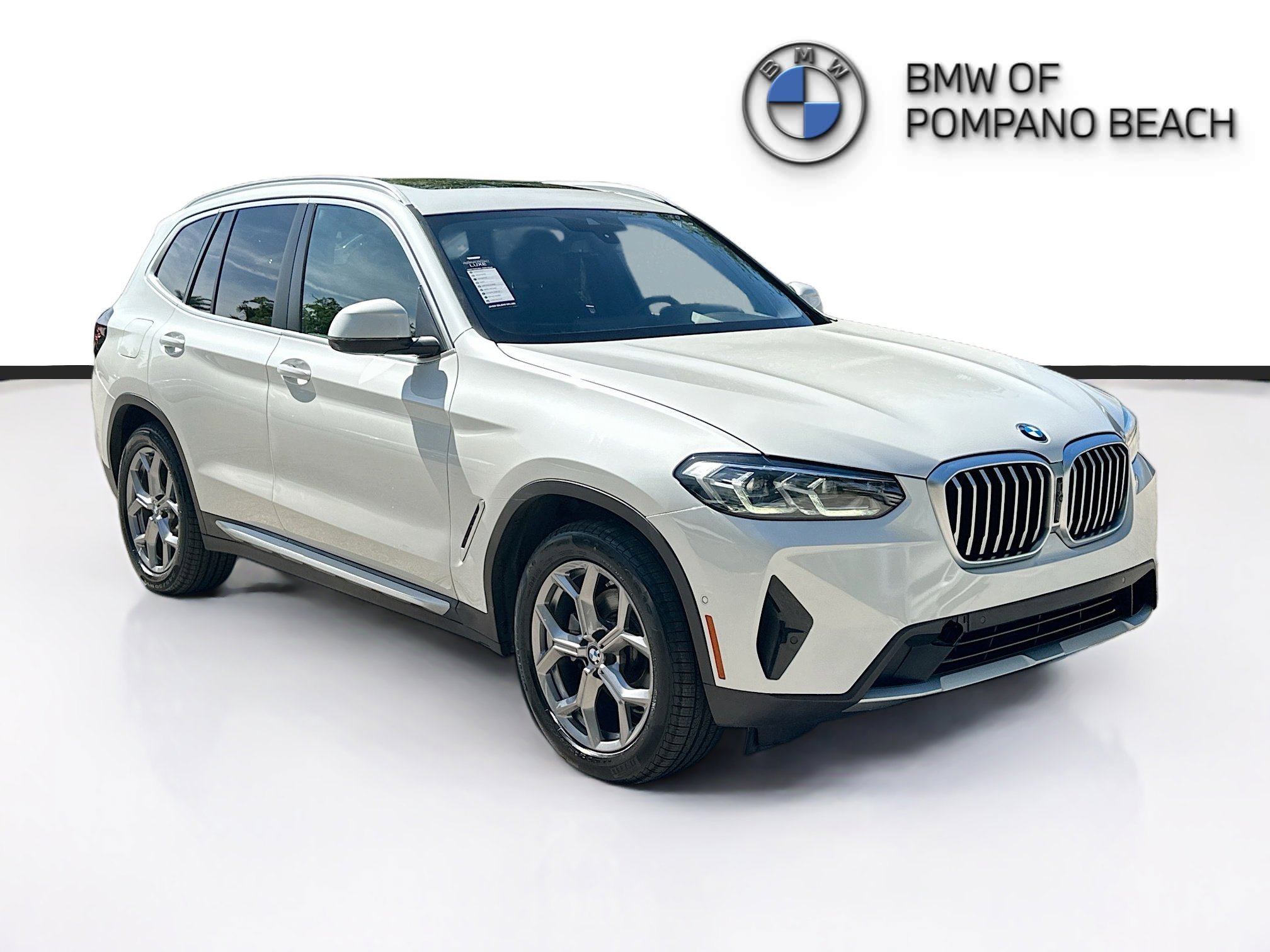 2023 BMW X3 sDrive30i's photo