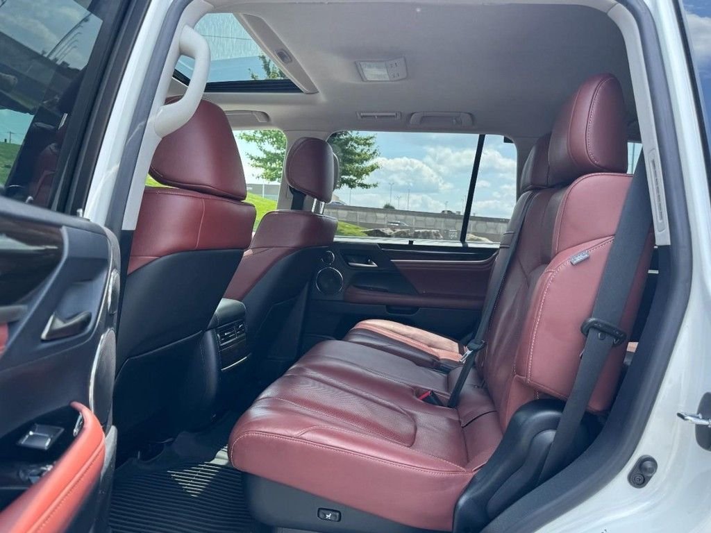 Used 2019 White Lexus 570 image 12