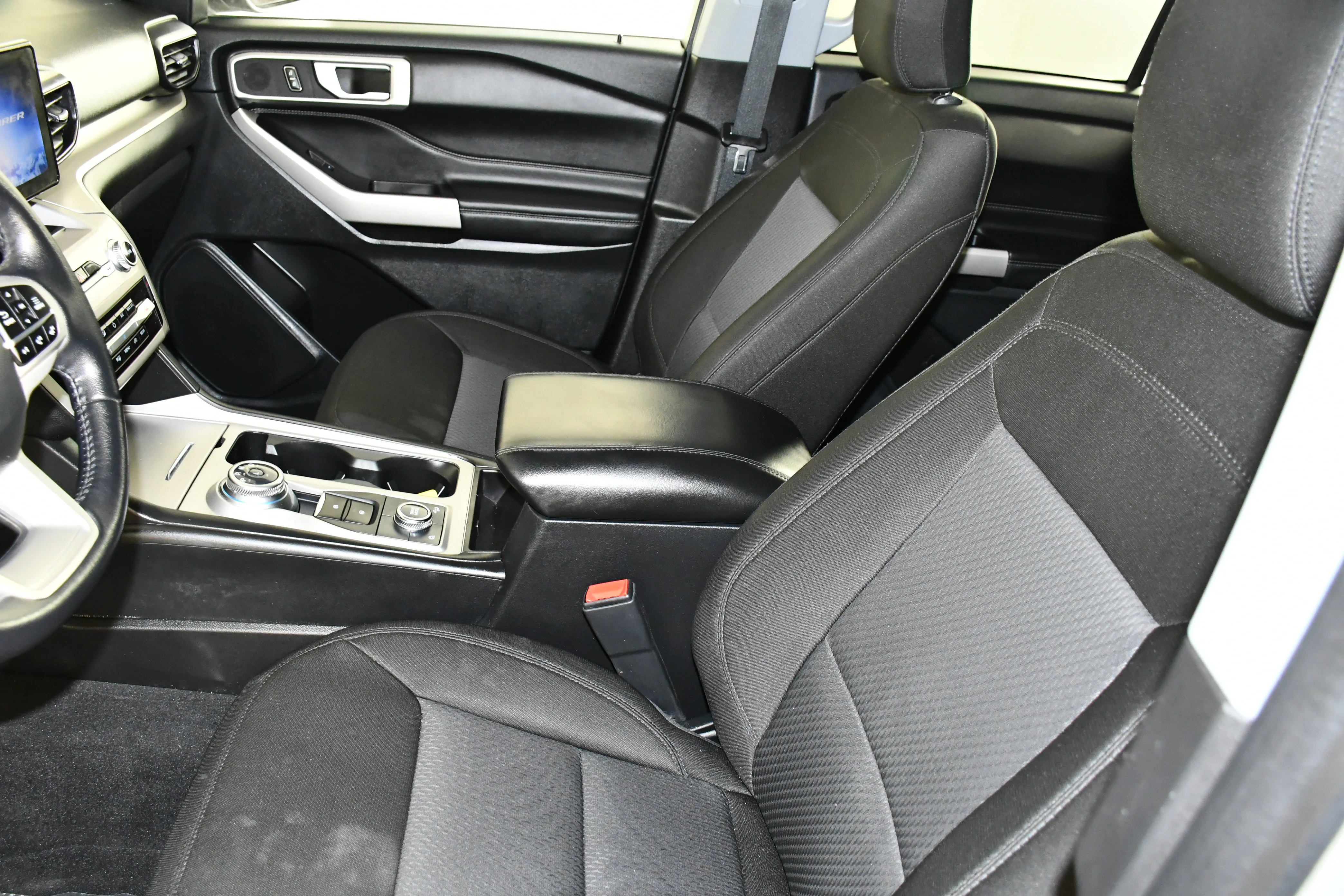 Used 2023 Silver Metallic Ford XLT image 37