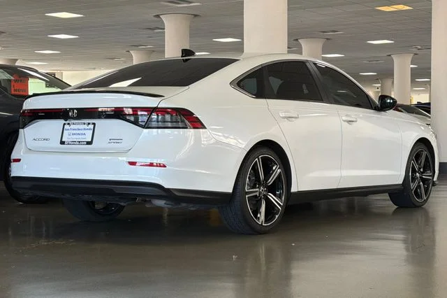 Certified Used 2023 Platinum White Pearl Honda Sport image 5