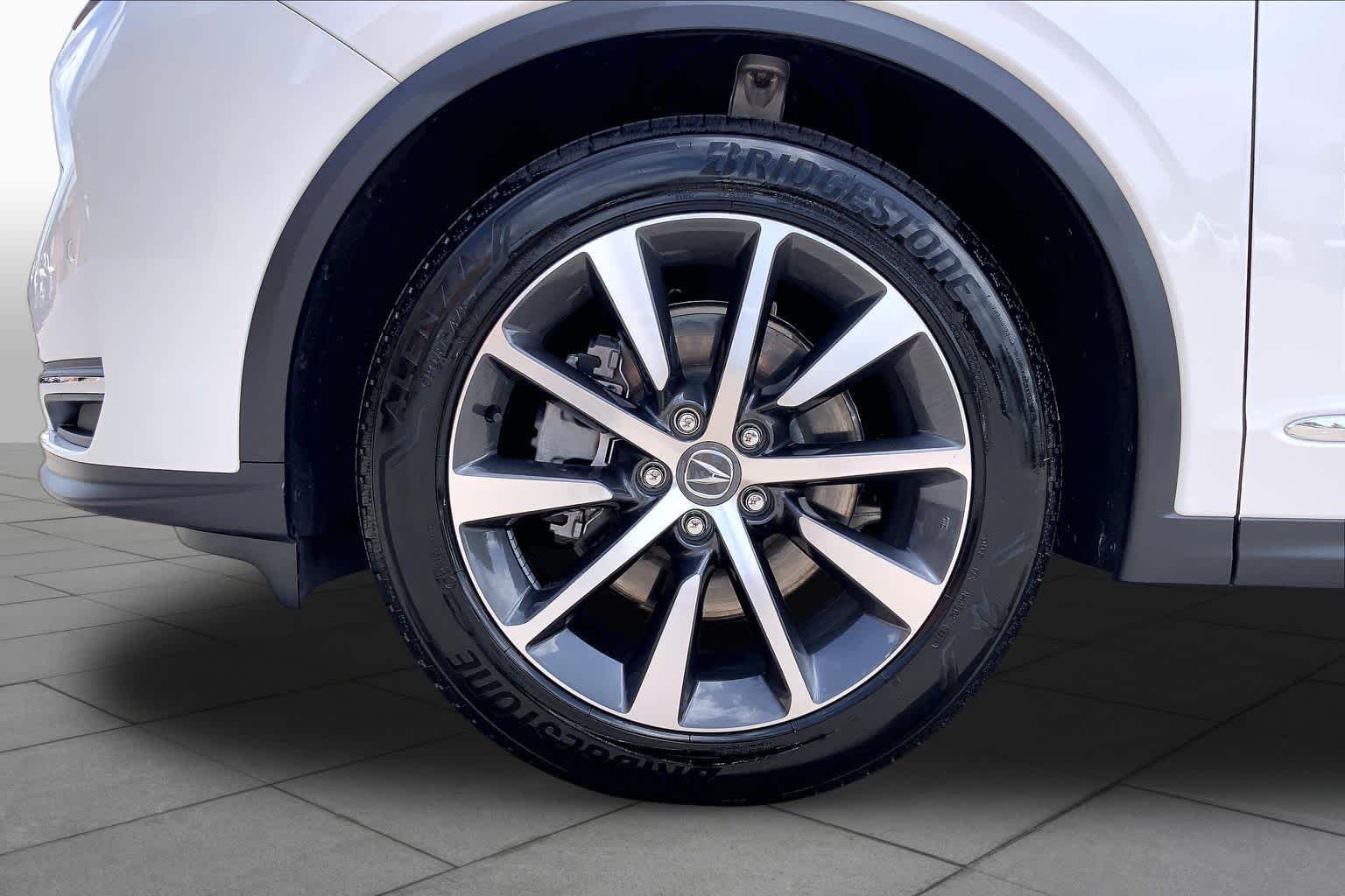 Used 2026 Platinum White Pearl Acura w/Technology Package image 11