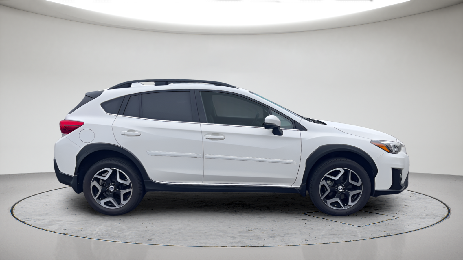 Used 2018 Crystal White Pearl Subaru 2.0i Limited image 5