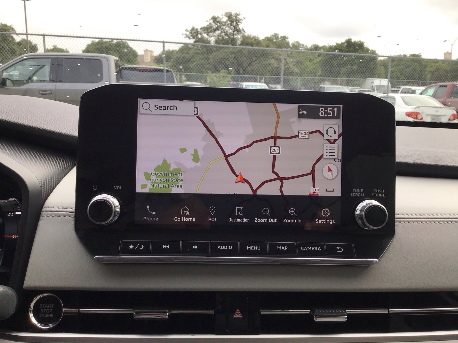 Used 2023 White Diamond Mitsubishi SEL image 3