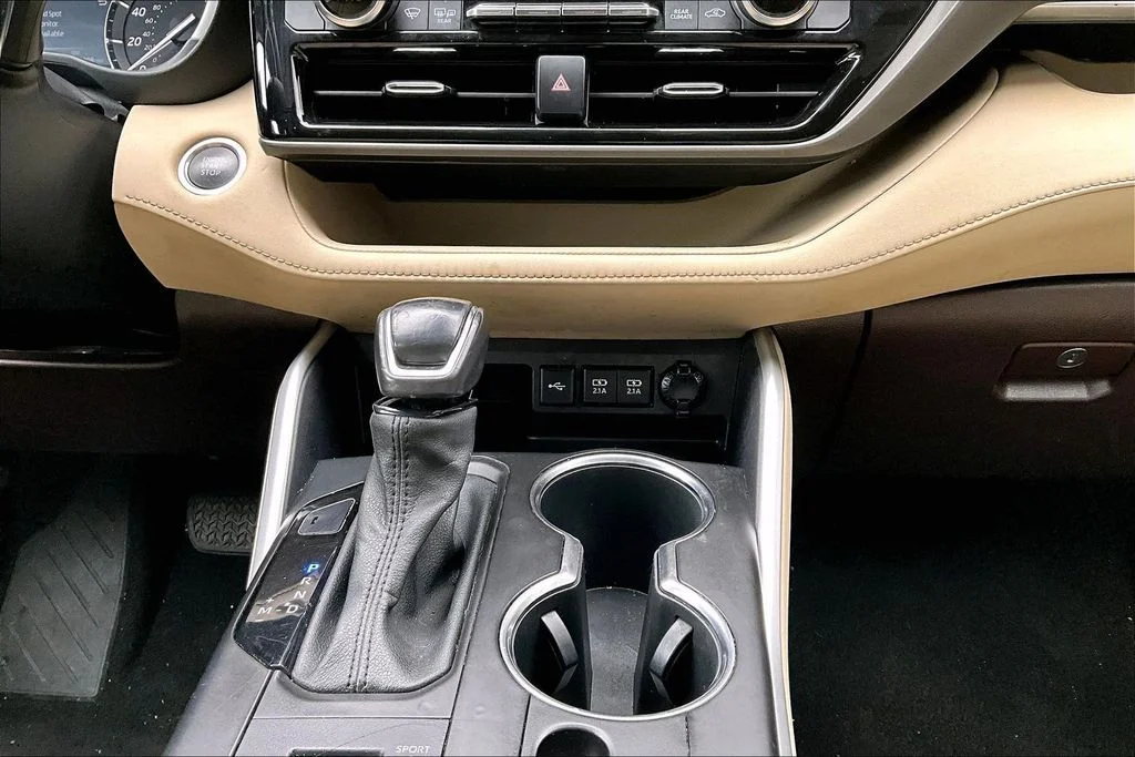 2021 Toyota Highlander XLE - Photo 15