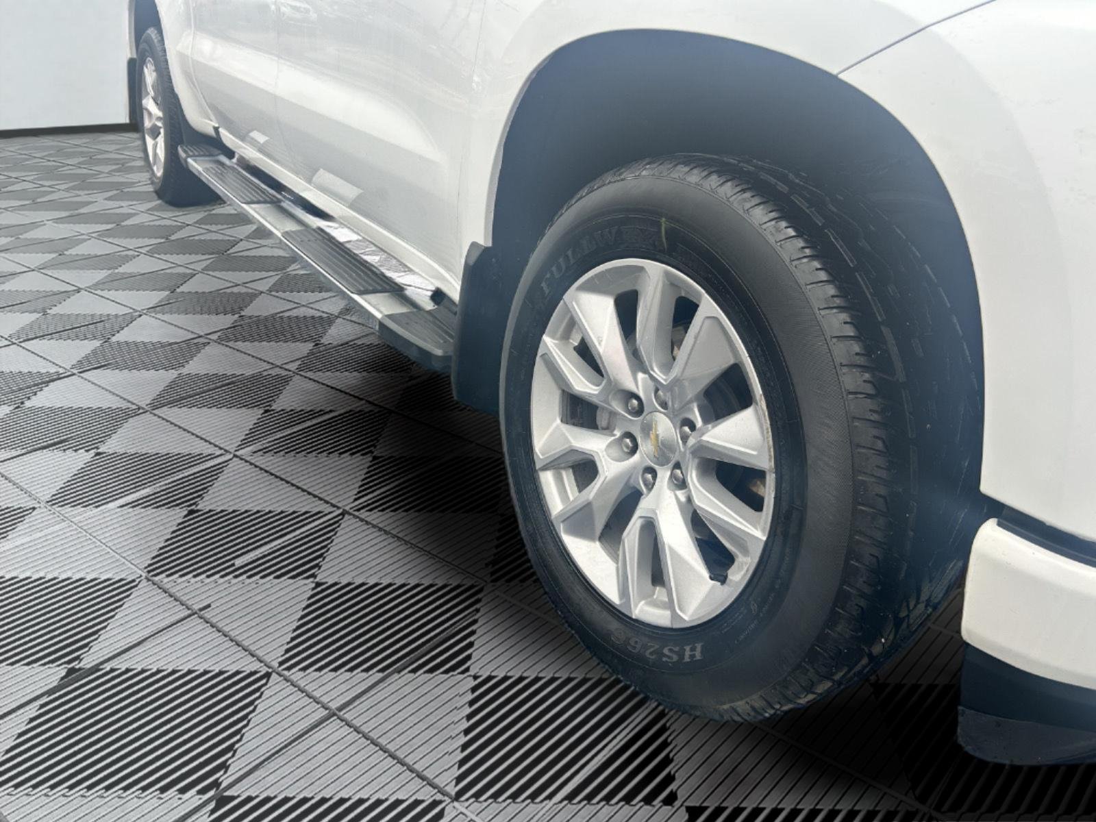 Used 2021 Chevrolet Silverado 1500 Custom with VIN 3GCUYBEF8MG326858 for sale in Kansas City