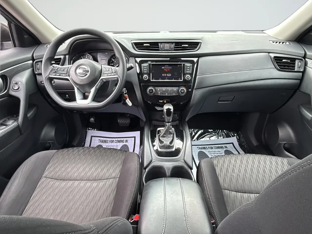 Used 2020 Gray Nissan S image 9