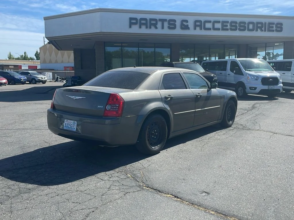Used 2008 Dark Titanium Metallic Clearcoat Chrysler LX image 7